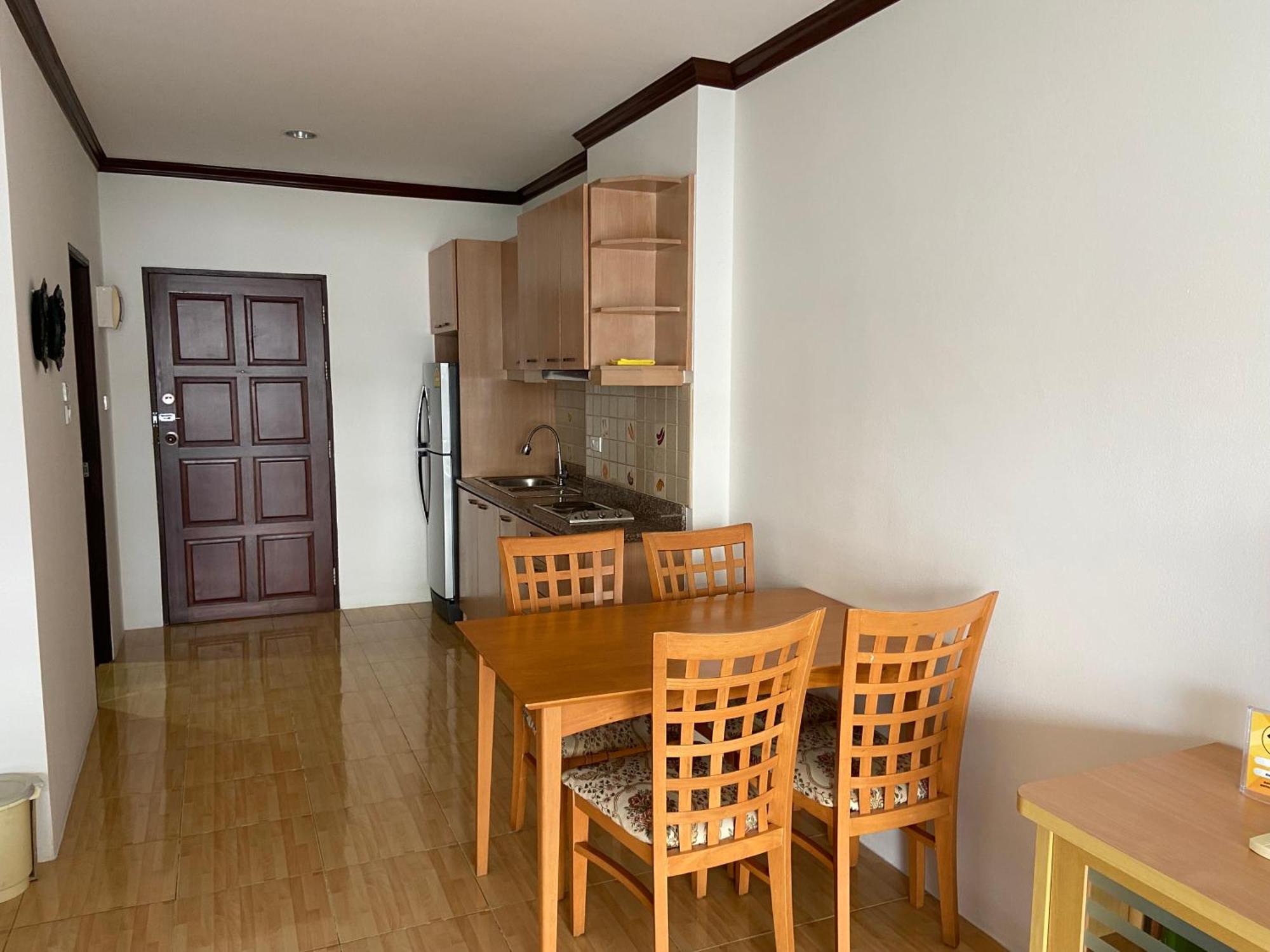 View Talay 5 At Nong Apartment Pattaya Buitenkant foto