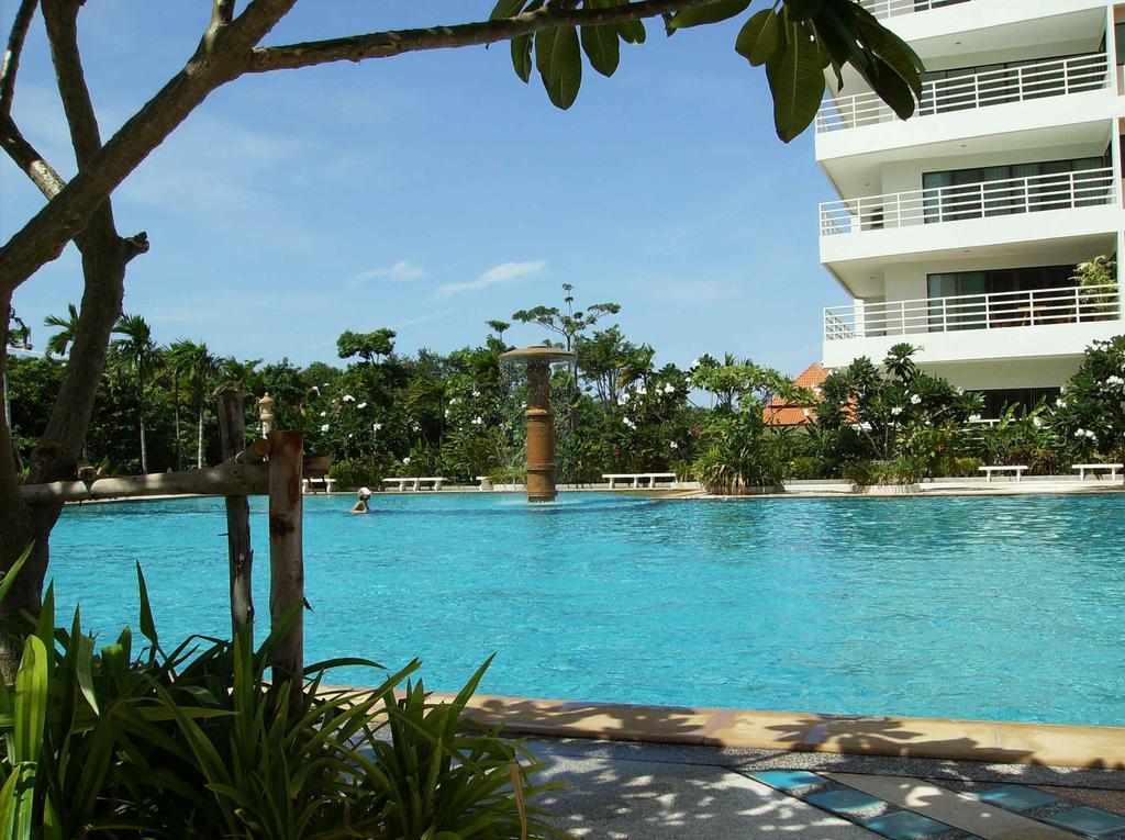 View Talay 5 At Nong Apartment Pattaya Buitenkant foto